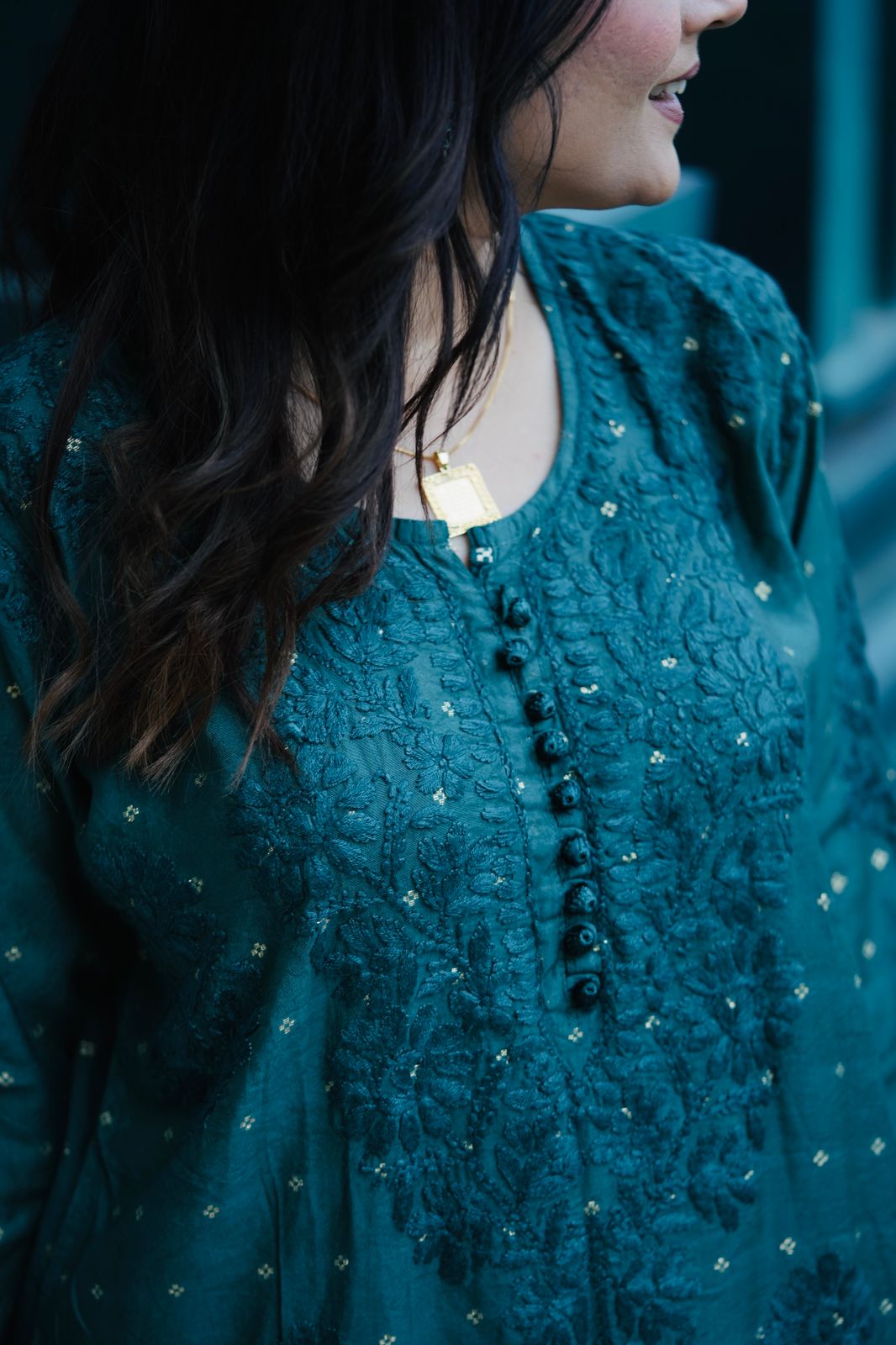 CHANDERI PREMIUM-BOTTLE GREEN CHIKANKARI SET