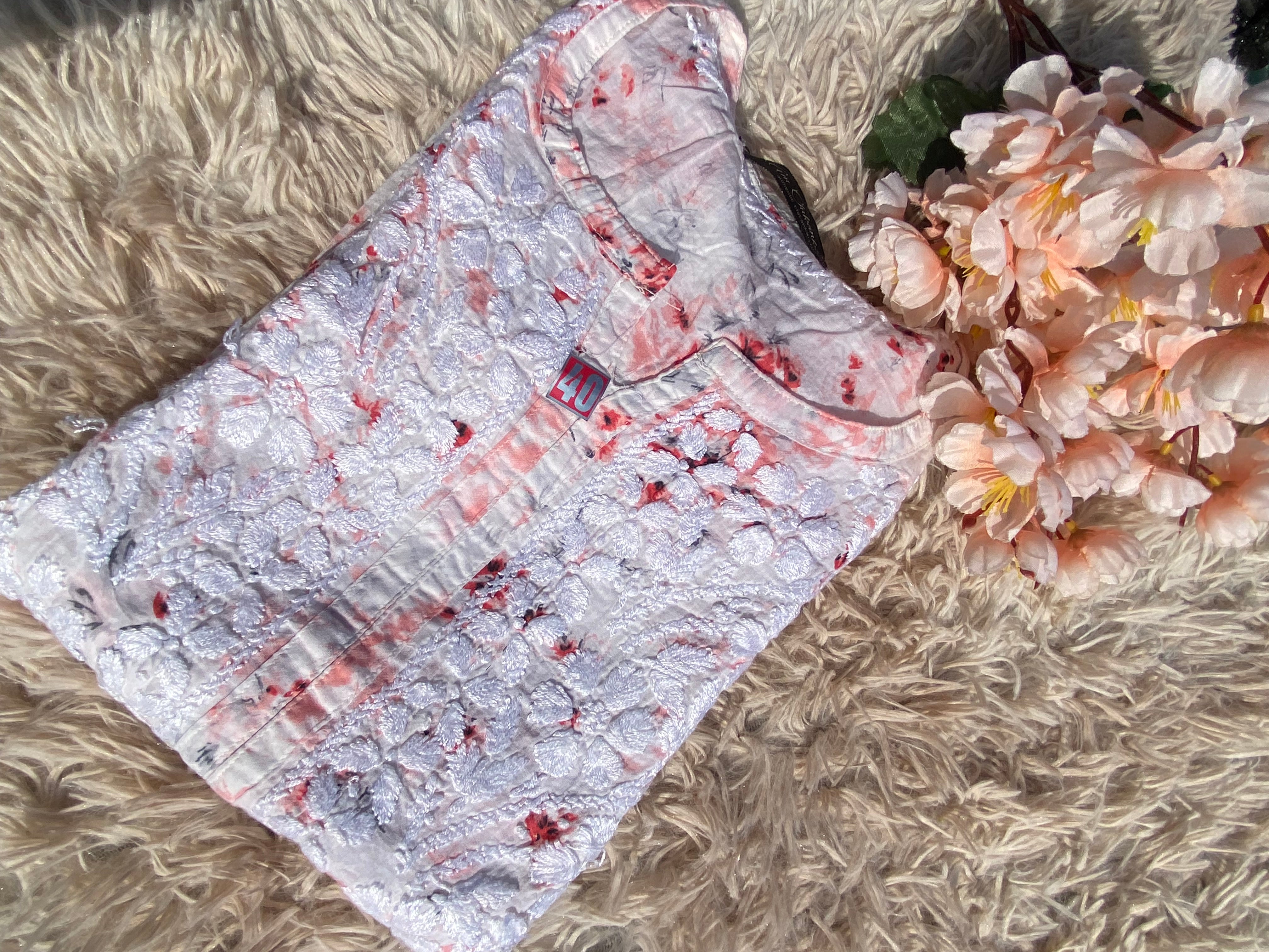 SOFT MULMUL CHIKANKARI STRAIGHT KURTI