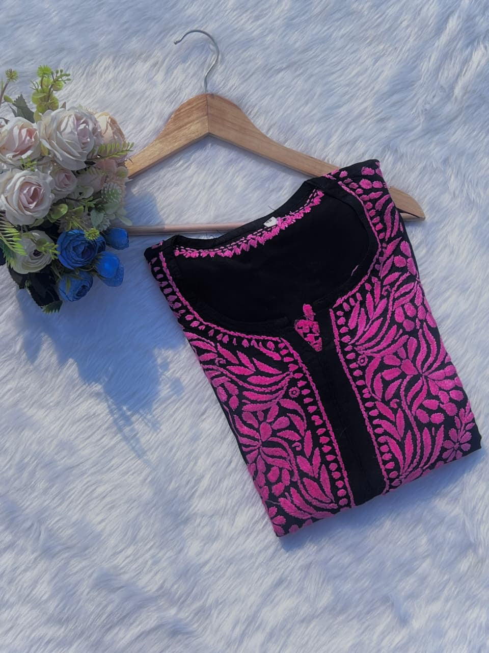 TRENDING CHIKANKARI EMBROIDED KURTI PINK