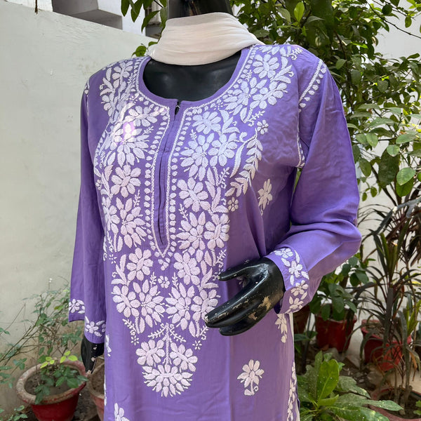 ALISHA LUCKNOWI  MODAL CHIKANKARI KURTIS