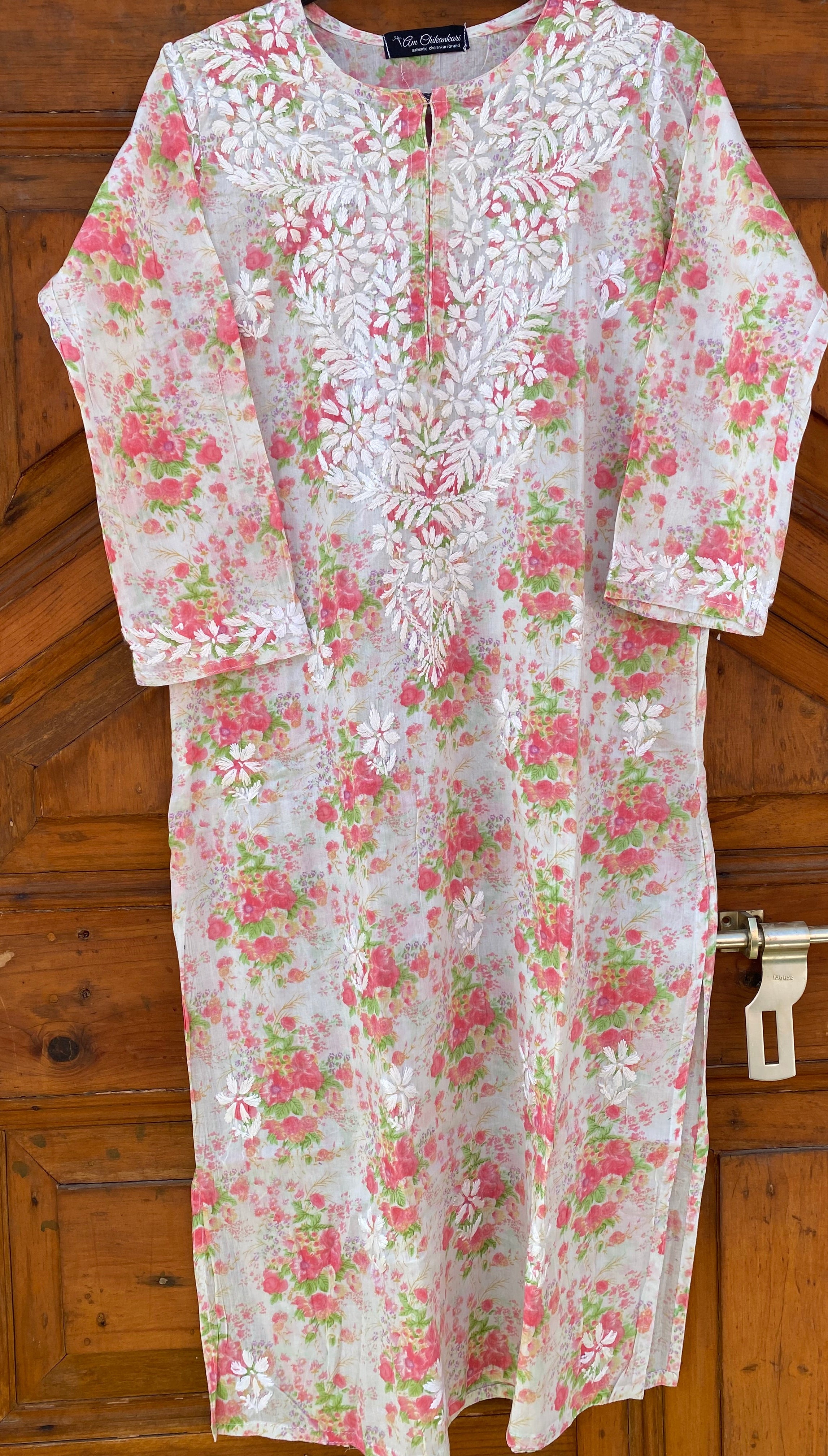 FLOWER MULMUL CHIKANKARI STRAIGHT KURTI