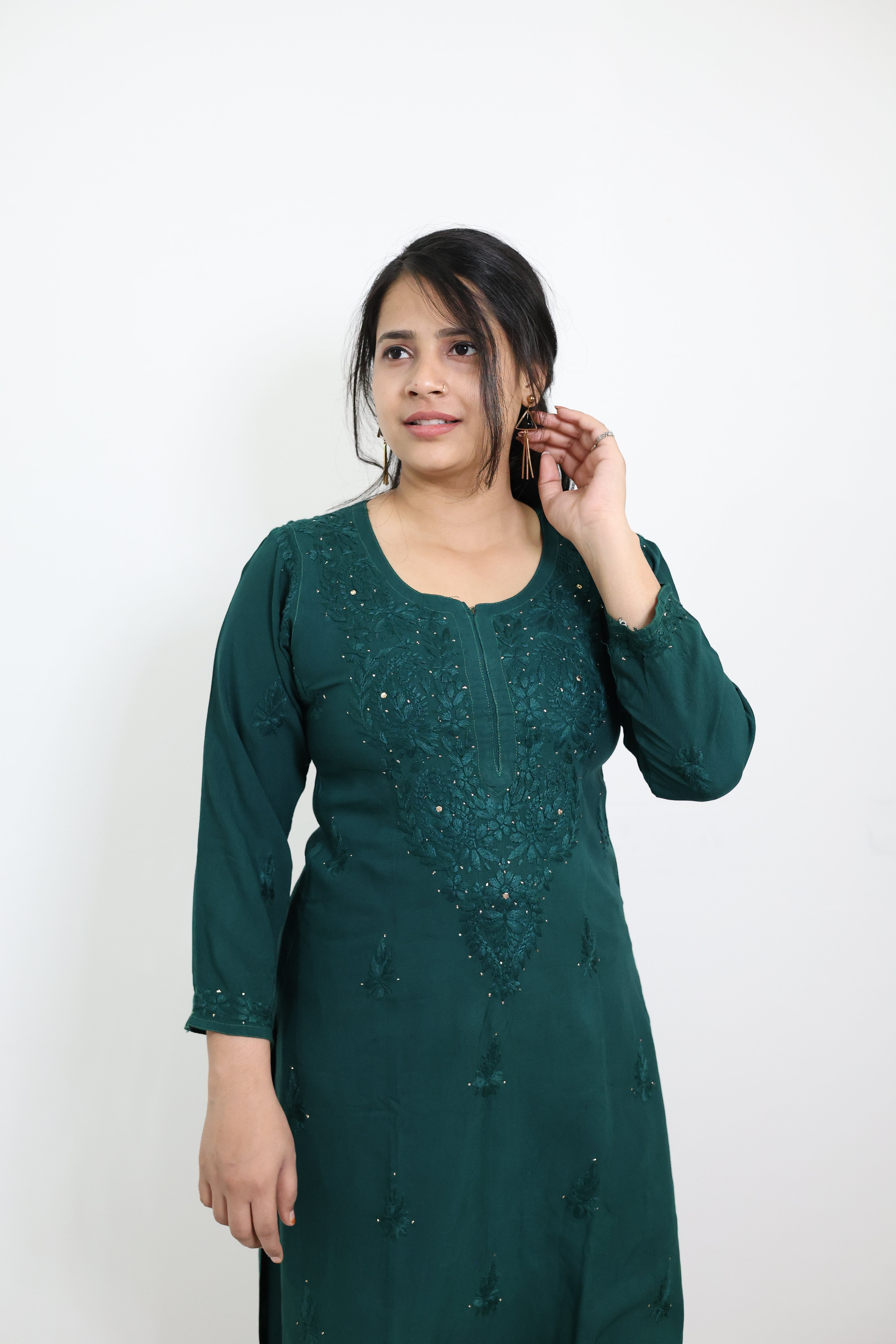 Fiza Green Rayon Mukaish Hand-Embroidered Lucknowi Chikankari Kurta Pant Set