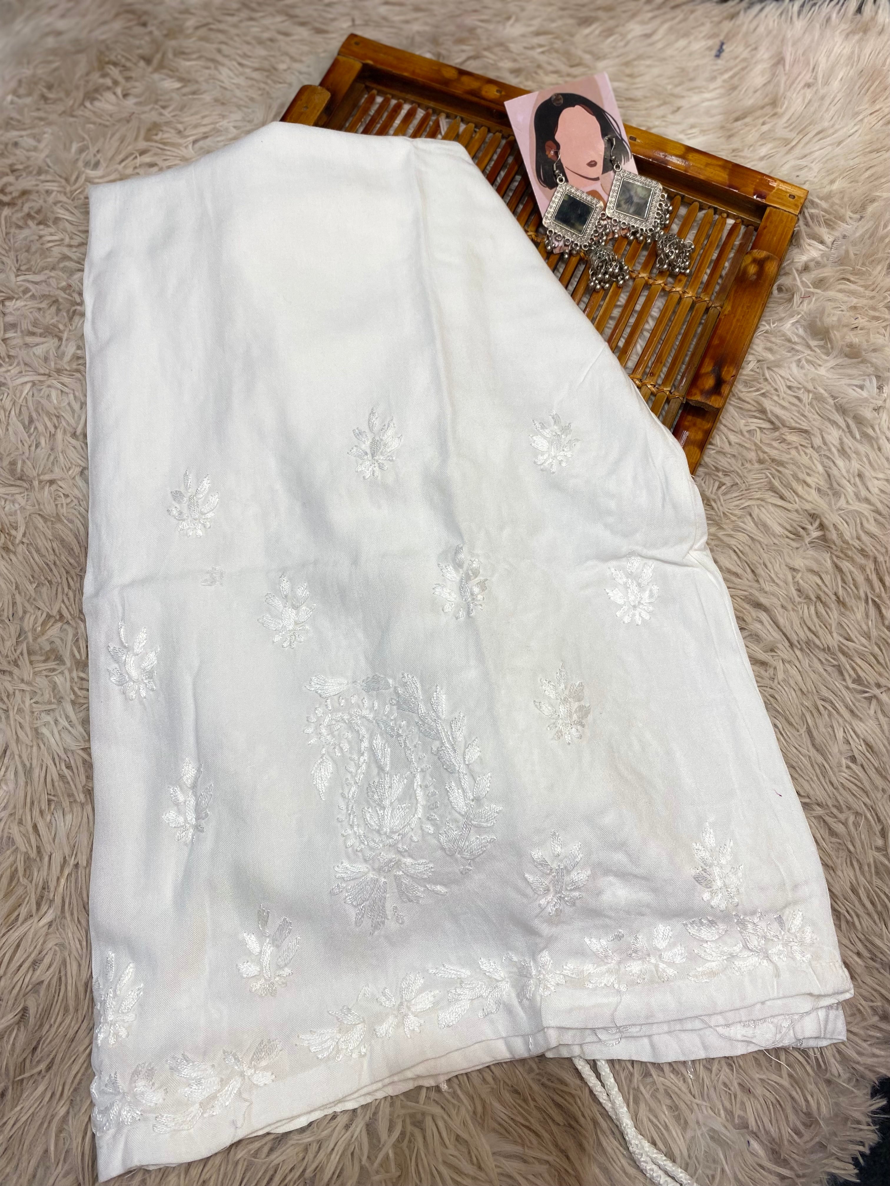 MAIRA CHIKANKARI REYON PLAZZO