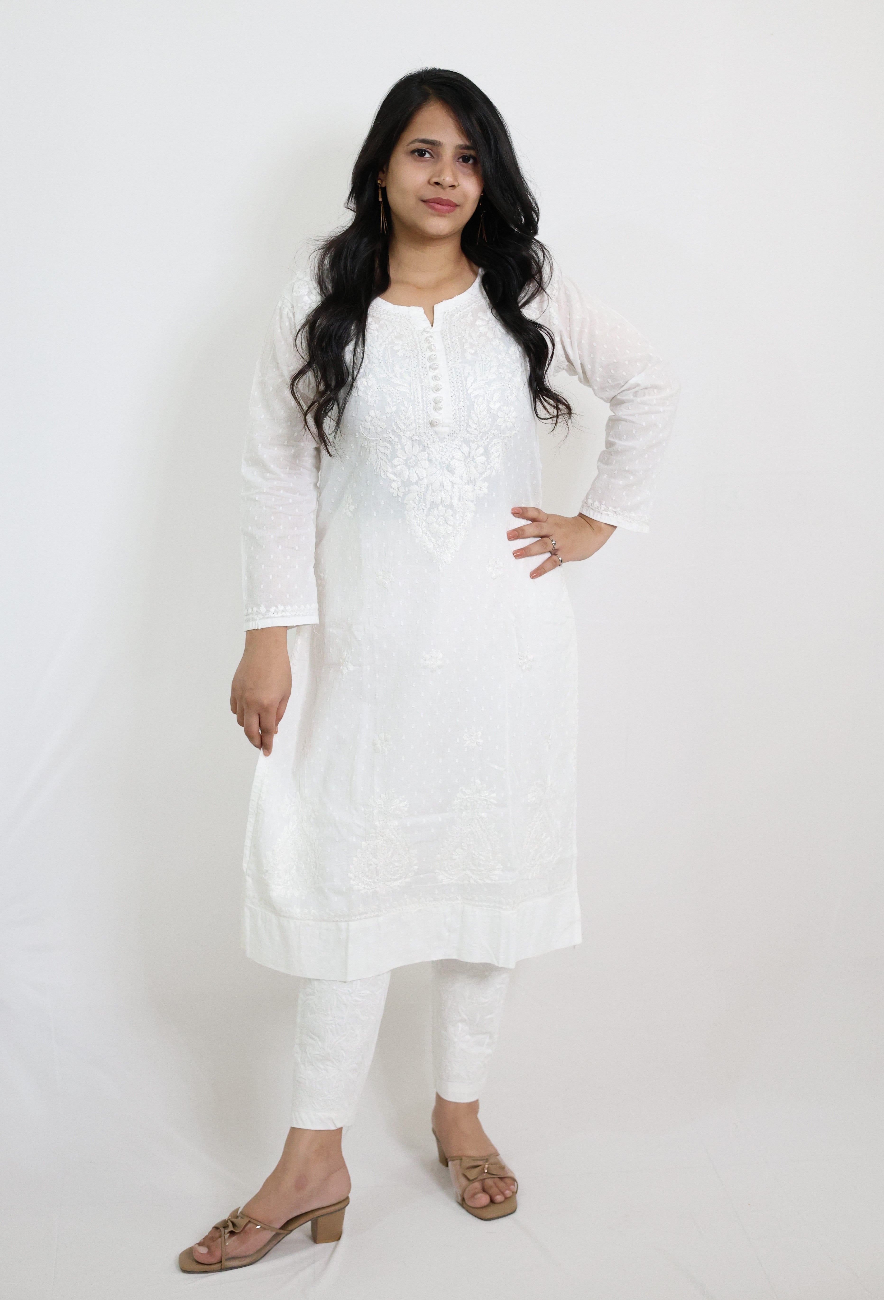 Saiyaara White Cotton Hand-Embroidered Lucknowi Chikankari Kurti with Crochet Button