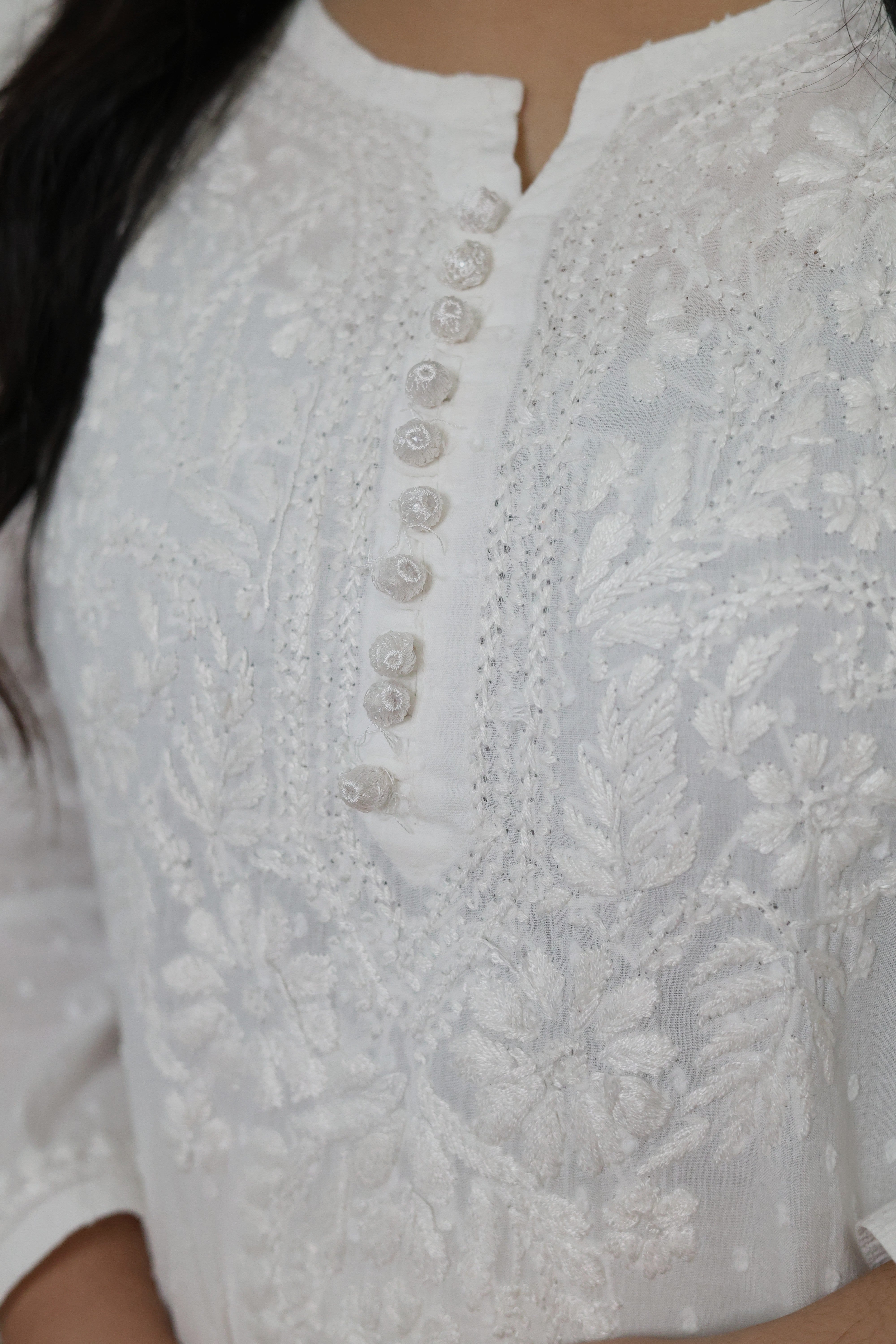 Saiyaara White Cotton Hand-Embroidered Lucknowi Chikankari Kurti with Crochet Button